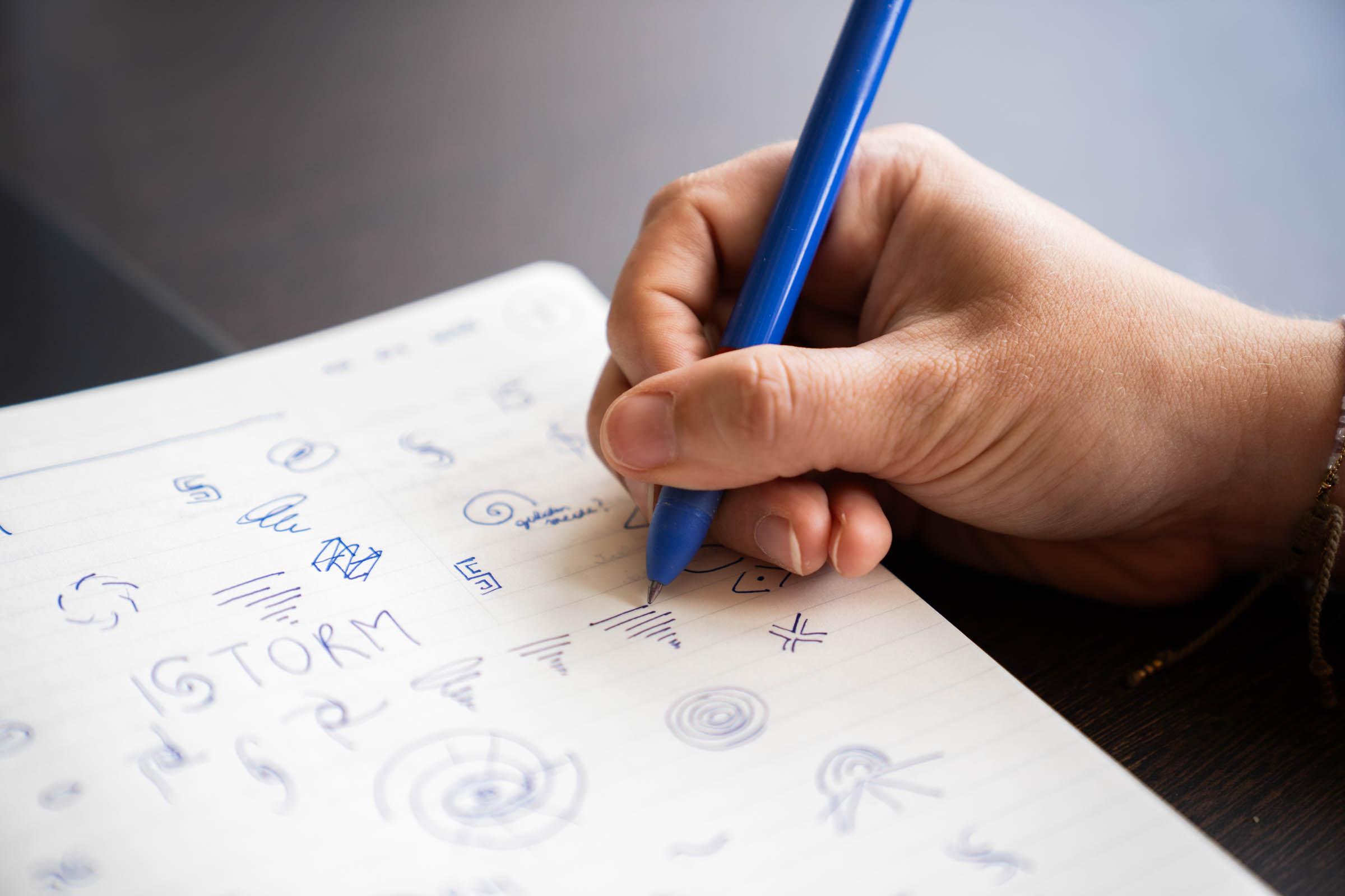 iStorm | bts branding Perfect Pixel gaf iStorm een frisse, toekomstgerichte rebranding met een nieuwe merkstrategie, website en communicatie.