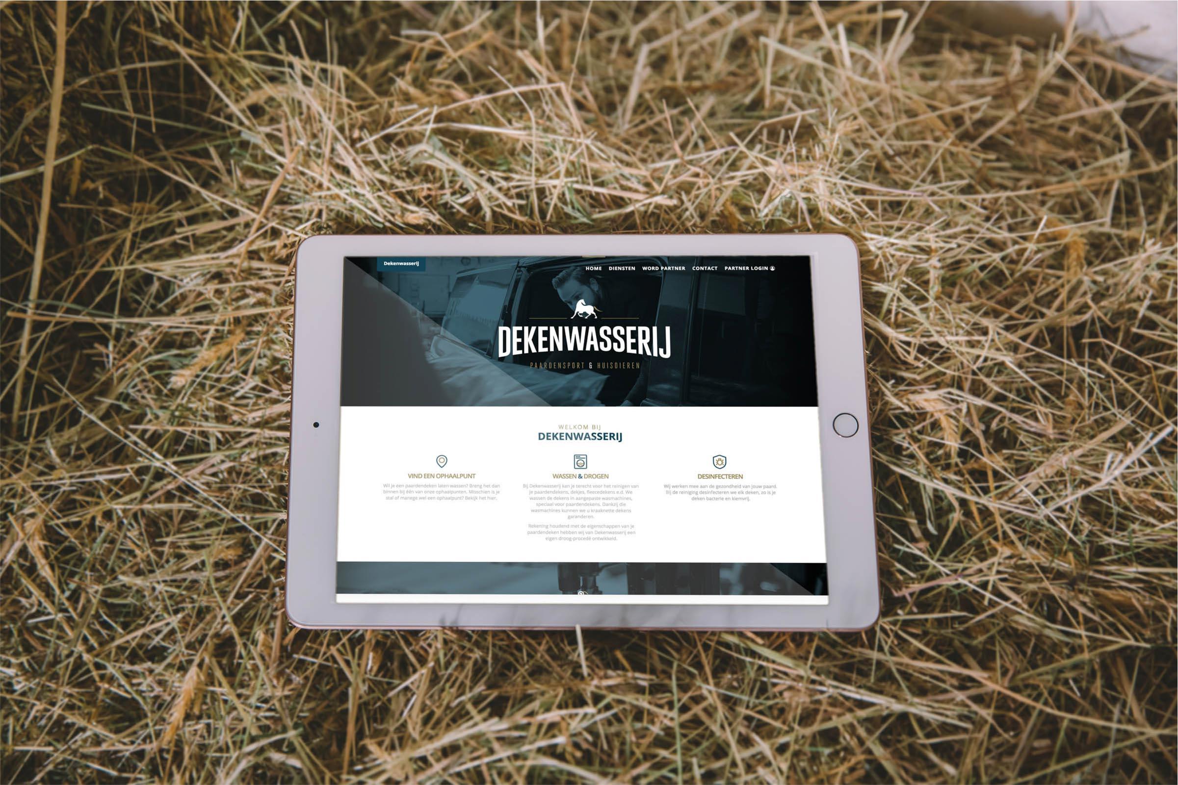 Perfect Pixel - Dekenwasserij Ontdek hoe Perfect Pixel Dekenwasserij opnieuw positioneerde met een sterke merkidentiteit, gericht op kwaliteit en authenticiteit voor paardenliefhebbers.