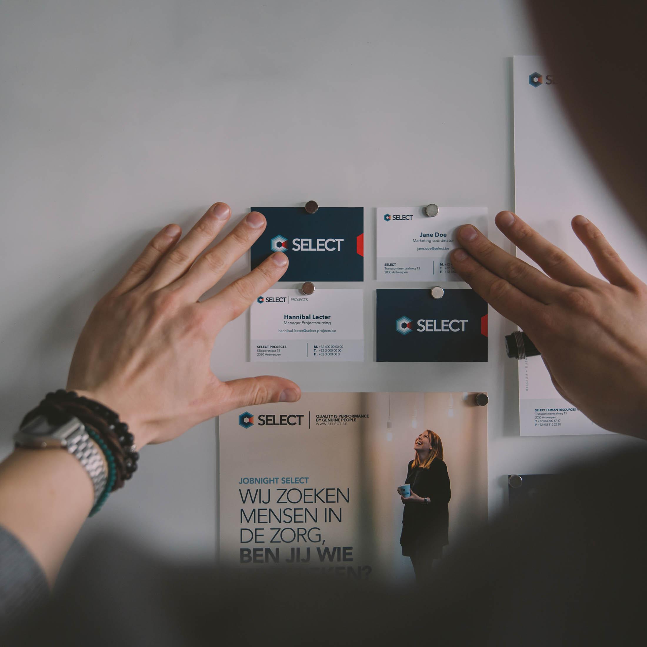 Perfect Pixel ondersteunt Select met een rebranding en consistente communicatie die hun kernwaarden wereldwijd uitstraalt.